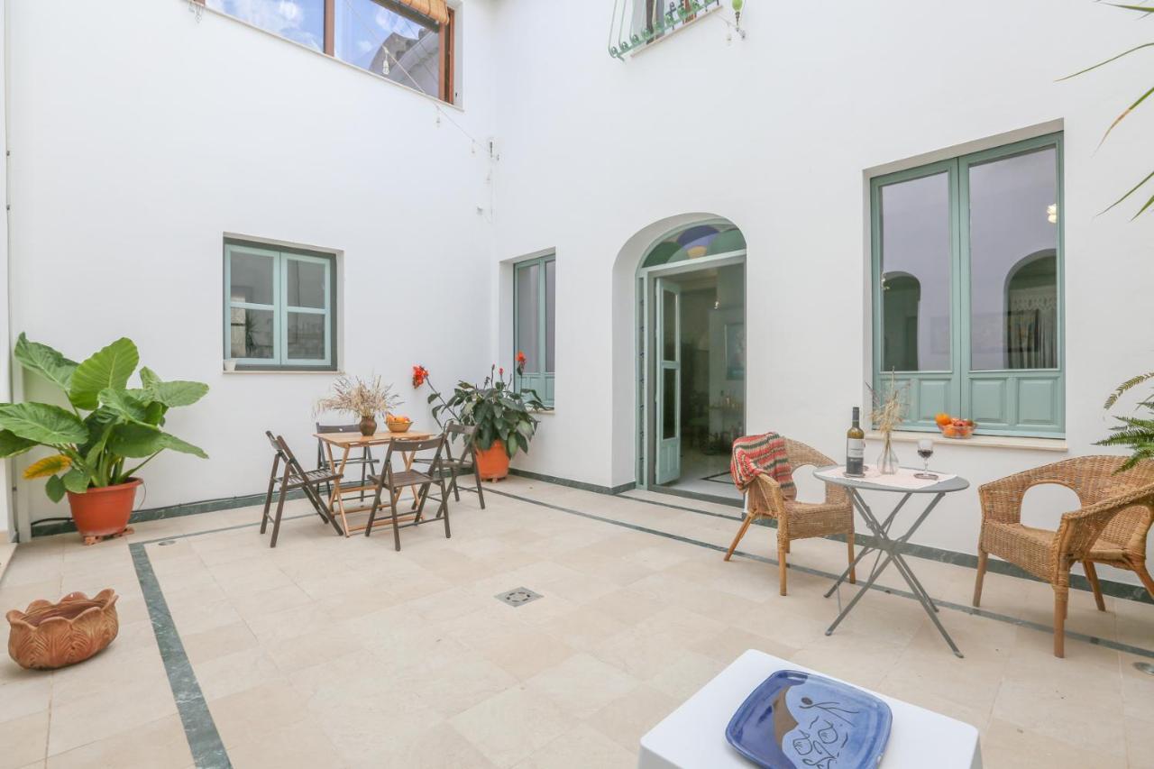 Casa Senorial Con Piscina. Casa Donna Isabel Guest House Penaflor Exterior photo